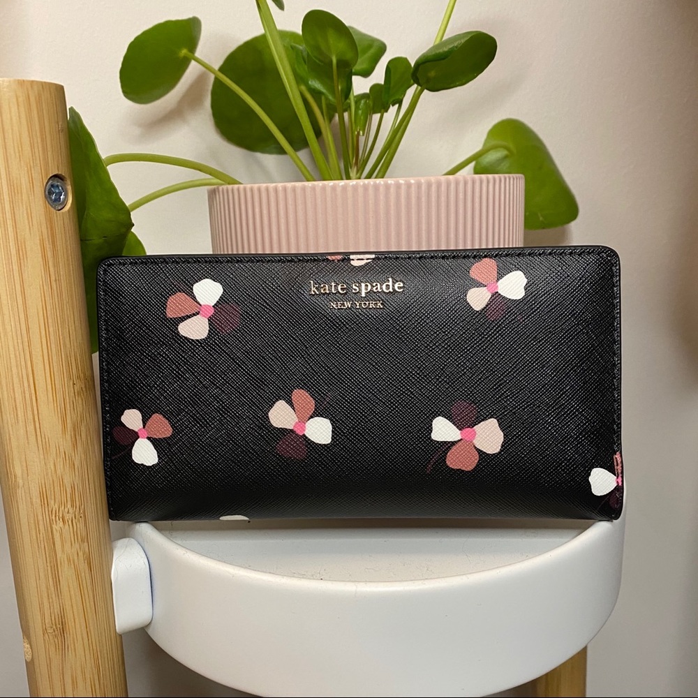 Cute Kate Spade Large Black  Bi Fold Wallet